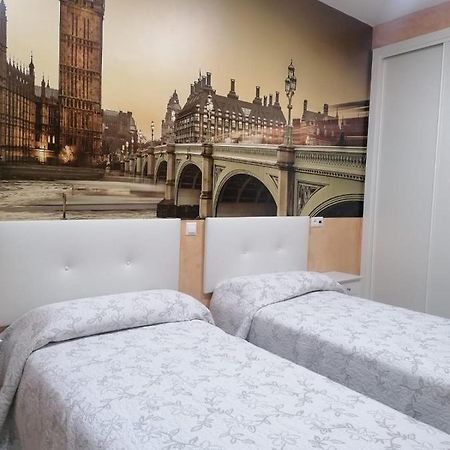 Gamonal Hostal Restaurante Casa Isabel מראה חיצוני תמונה